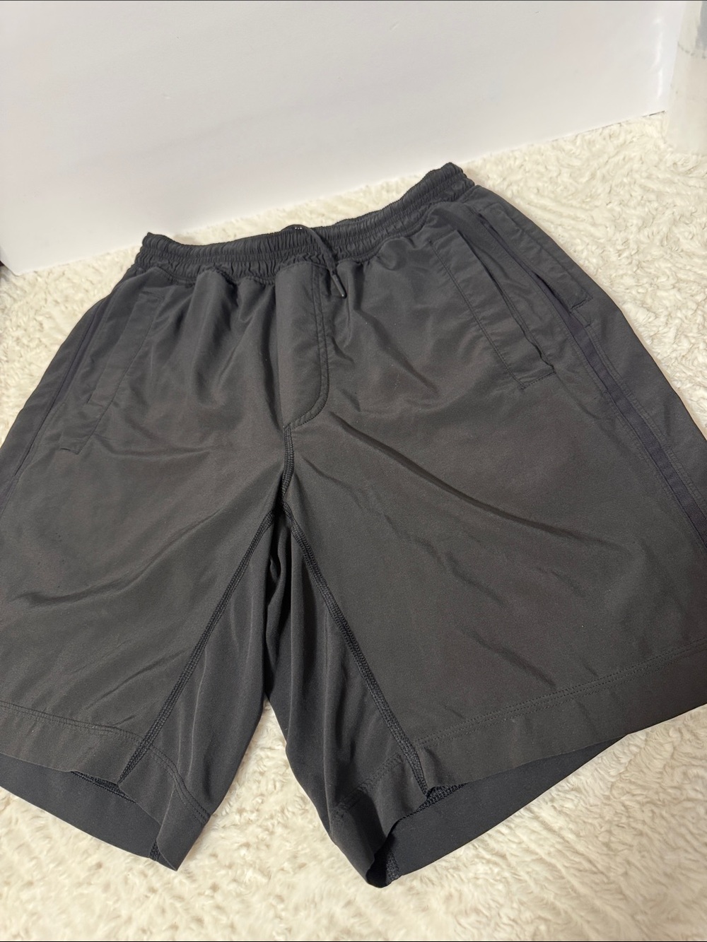 Lululemon Men's Black Athletic Shorts - Lightweight Performance